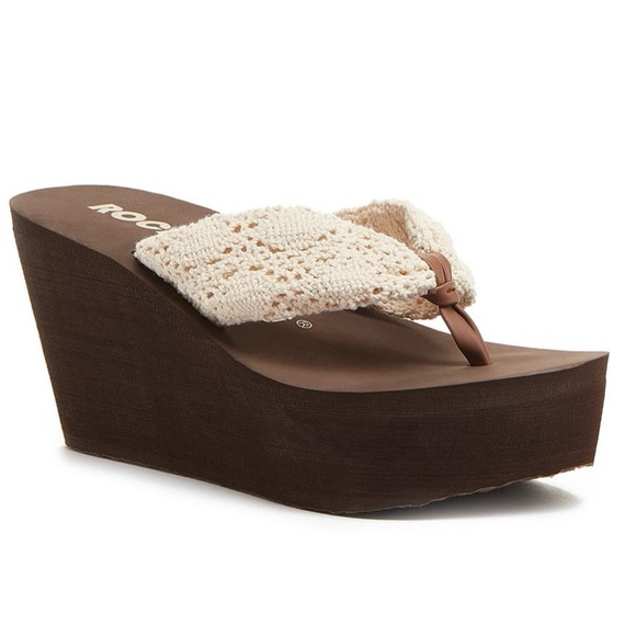 Rocket Dog Diver crochet wedge flip flops - Picture 7 of 8